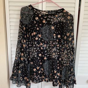 Willow & Root bell sleeve blouse